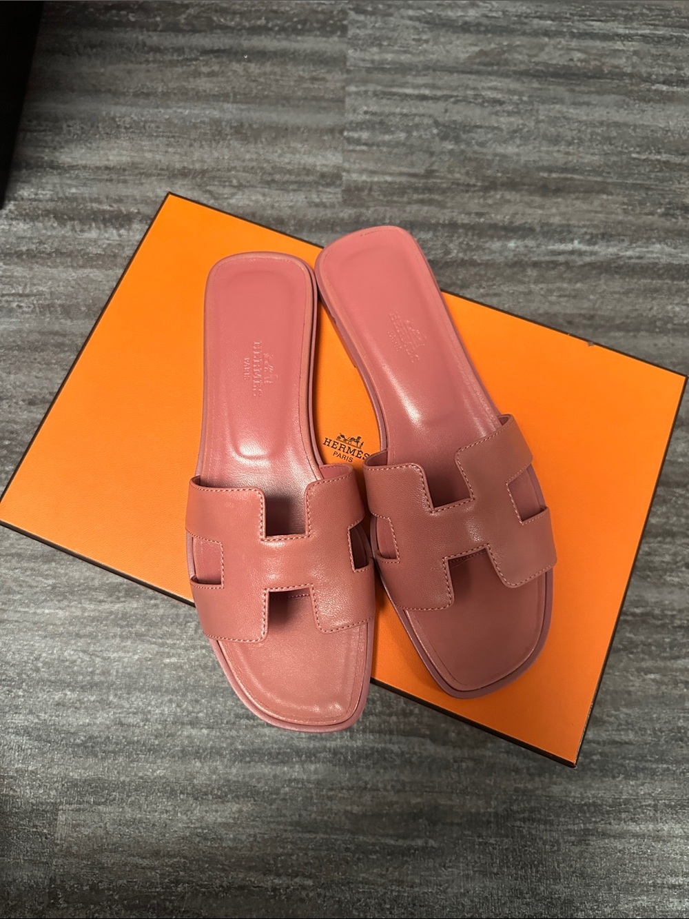 Hermes Rose Leather H‑Cut Slide Sandals
